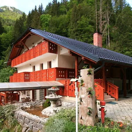 Inn Guest House And Museum First 3*